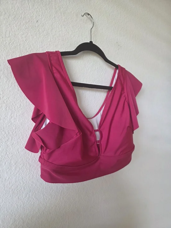 SHEIN Hot Pink Flutter Sleeve Bikini Top with Tropical Bottom Skirt Set - Picture 6 of 8